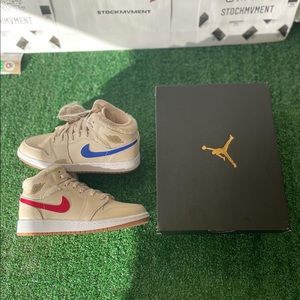 Air Jordan 1 Mid “Fleece Pearl” GS 4y Or Women’s 5.5